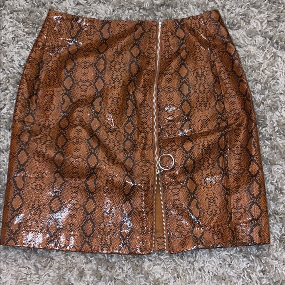 NWT Nasty Gal Zip front snake mini skirt